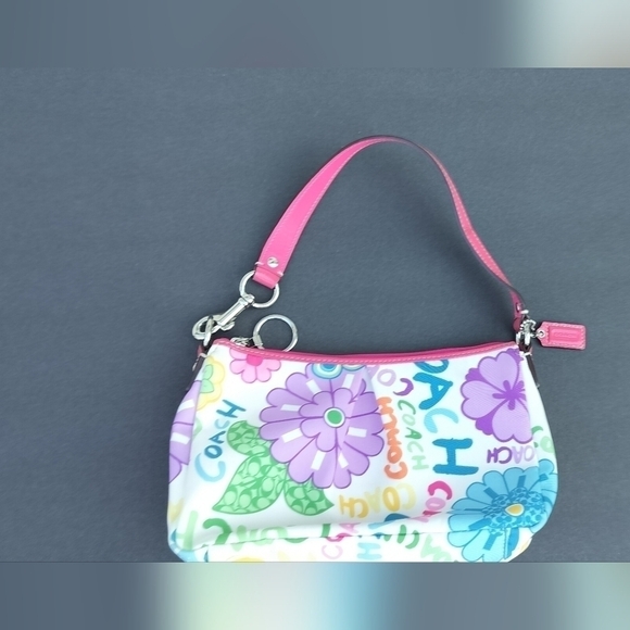 - Coach Authentic Vintage Y2K Graffiti Multicolored Flower Shoulder Bag - Picture 6 of 6